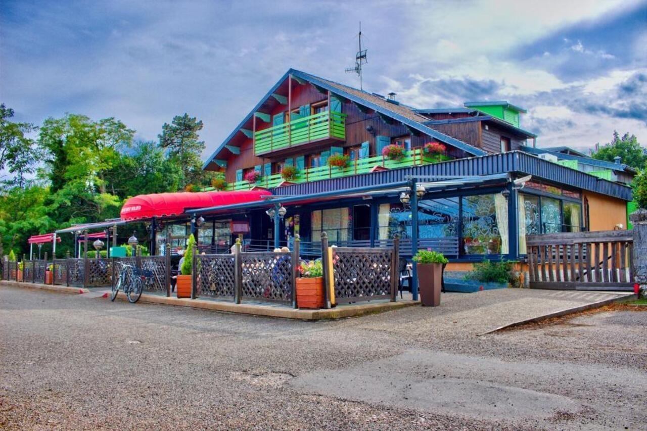 Logis Hotel Restaurant Le Chalet Du Mont Roland Sampans Kültér fotó