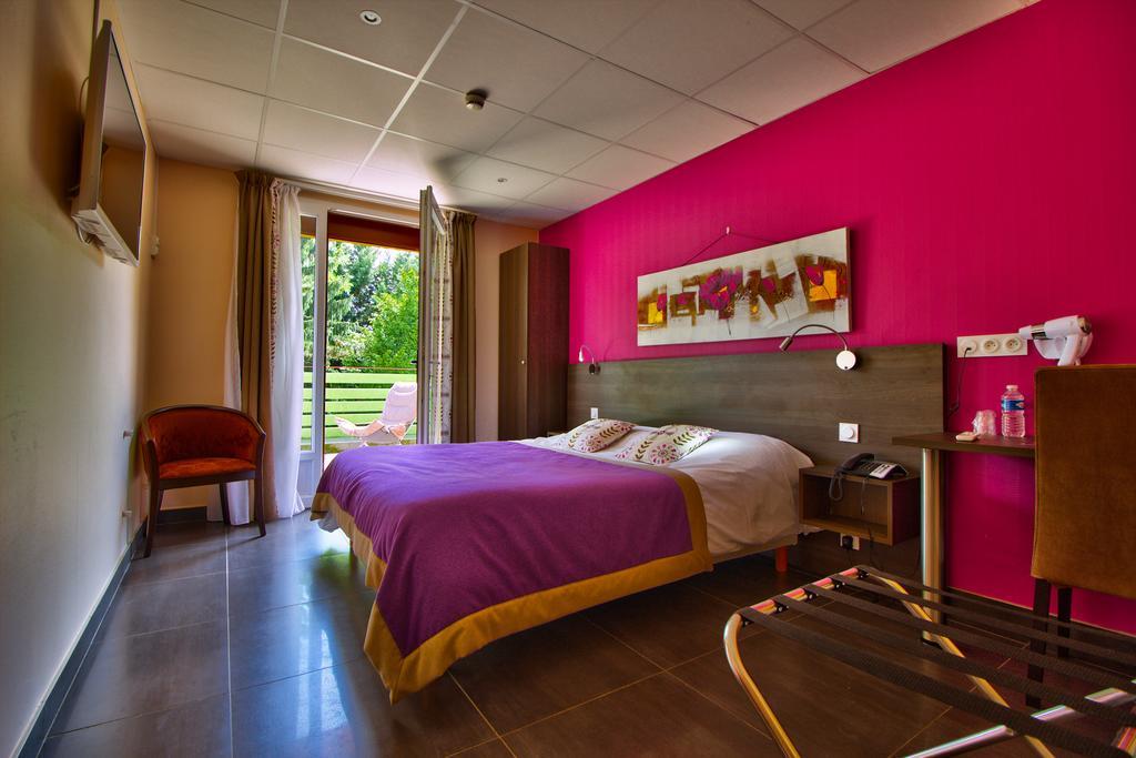 Logis Hotel Restaurant Le Chalet Du Mont Roland Sampans Kültér fotó