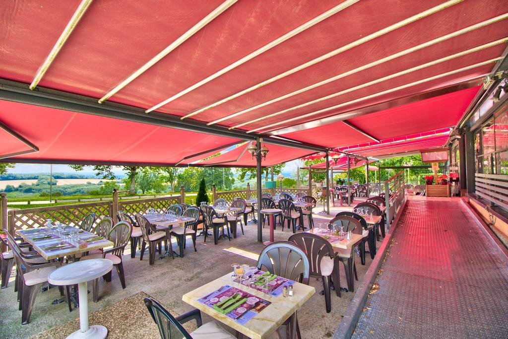 Logis Hotel Restaurant Le Chalet Du Mont Roland Sampans Kültér fotó